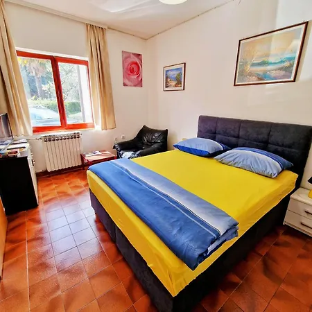 Andreja Apartment *